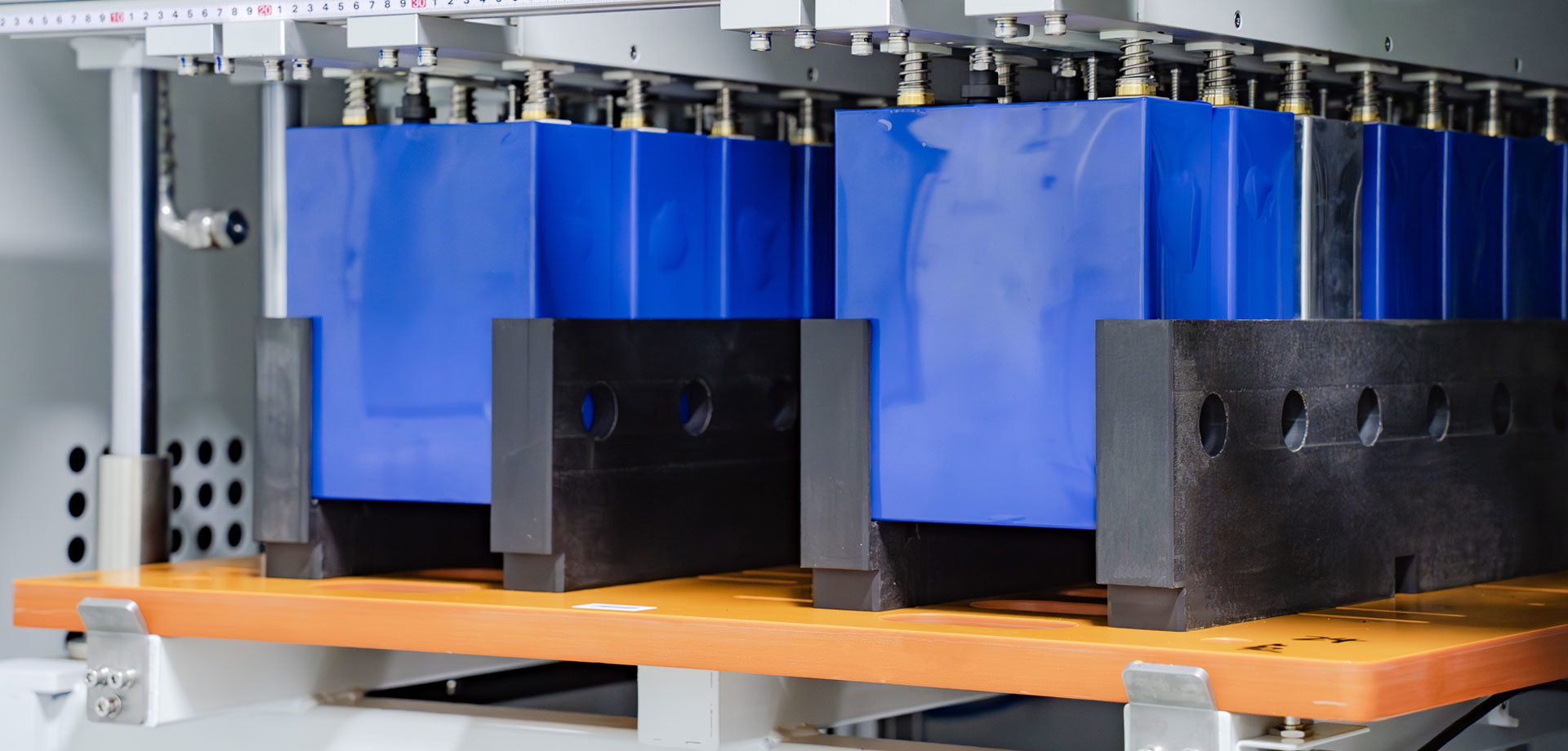 quality Commercial Battery Storage Systems factory
